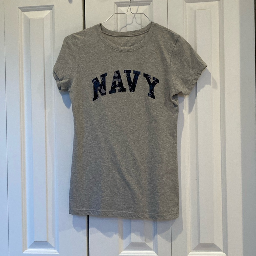 NWOT - Jones & Mitchell tee. Size XL.